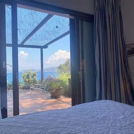 Villa Aurora *
